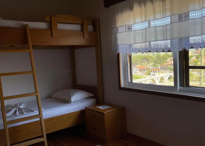 Auberge de jeunesse Ana Berat