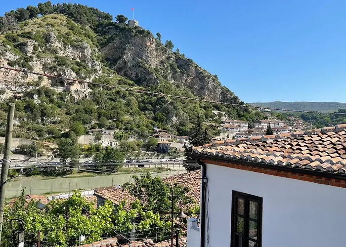 Ana Auberge de jeunesse Berat